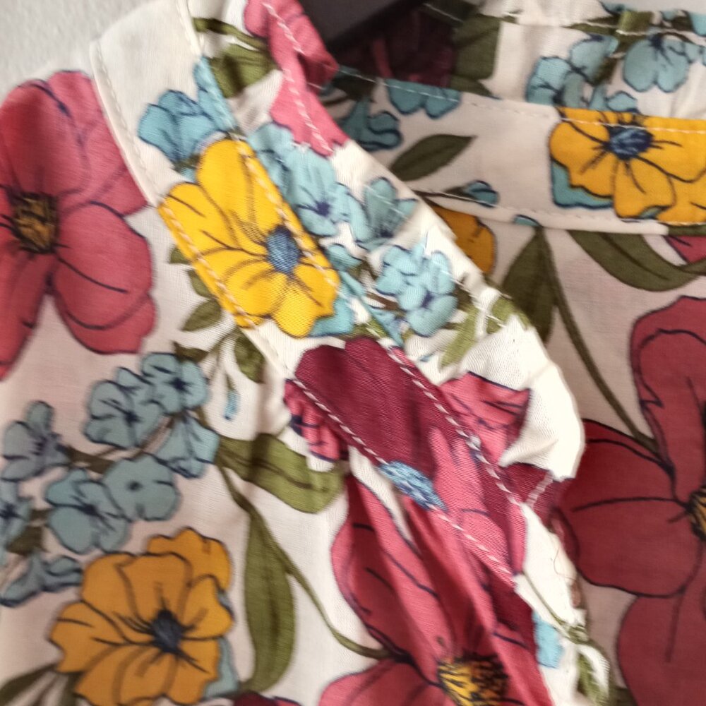 'Talbots' Floral Blouse S/P EUC - Picture 5 of 15